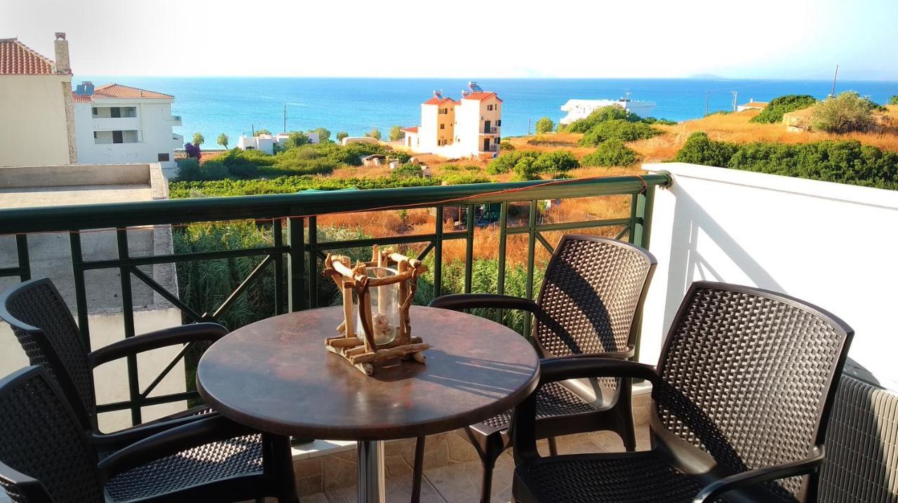 Irides Apartments Megalochori  Dış mekan fotoğraf