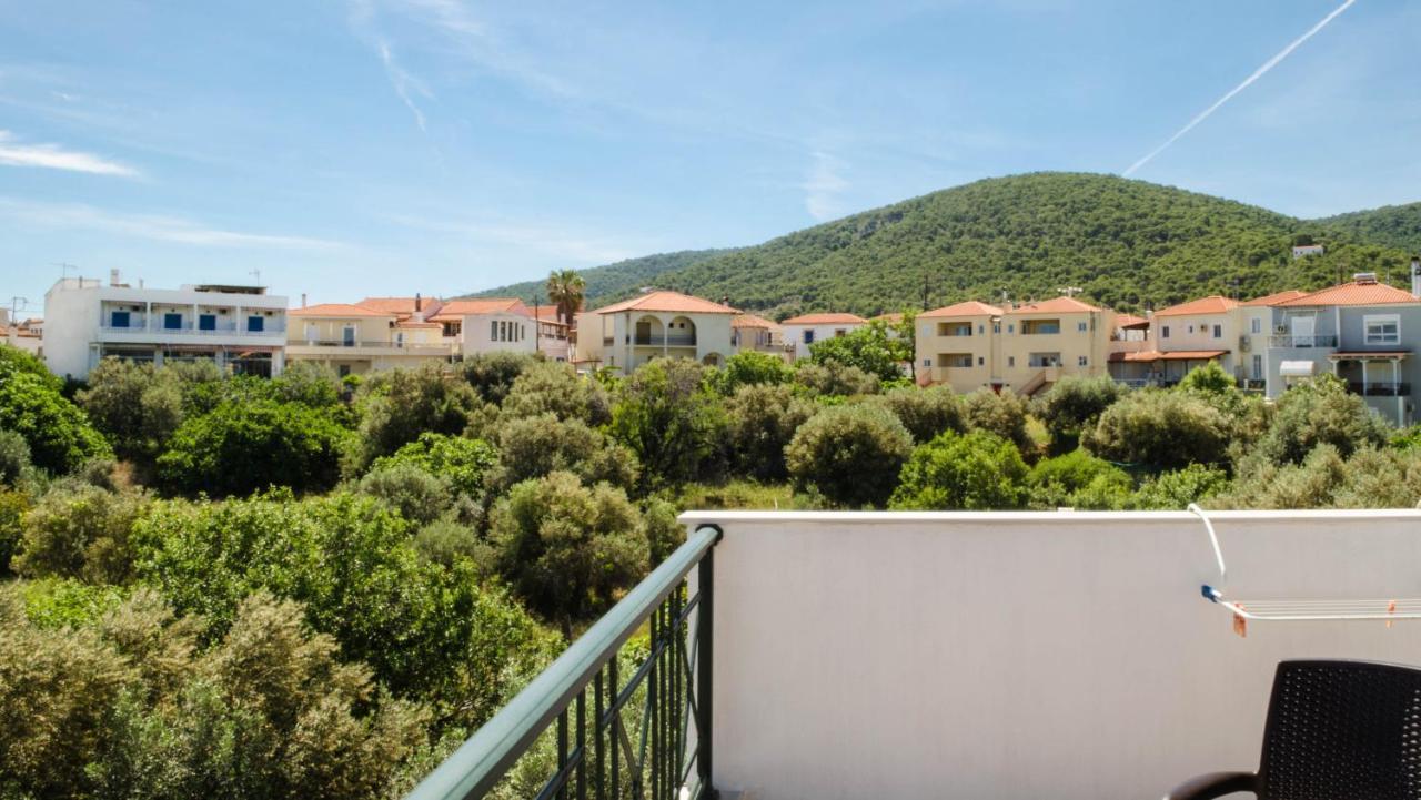 Irides Apartments Megalochori  Dış mekan fotoğraf