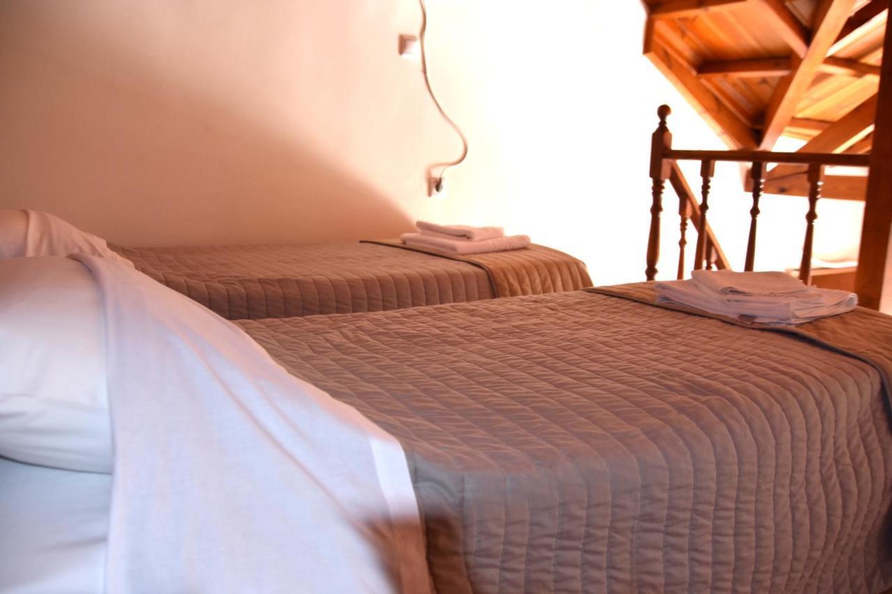 Irides Apartments Megalochori  Dış mekan fotoğraf