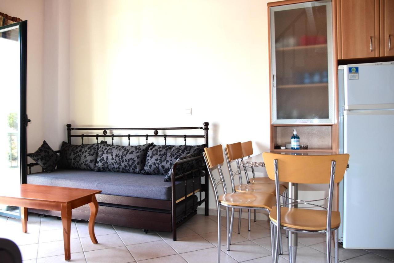 Irides Apartments Megalochori  Dış mekan fotoğraf