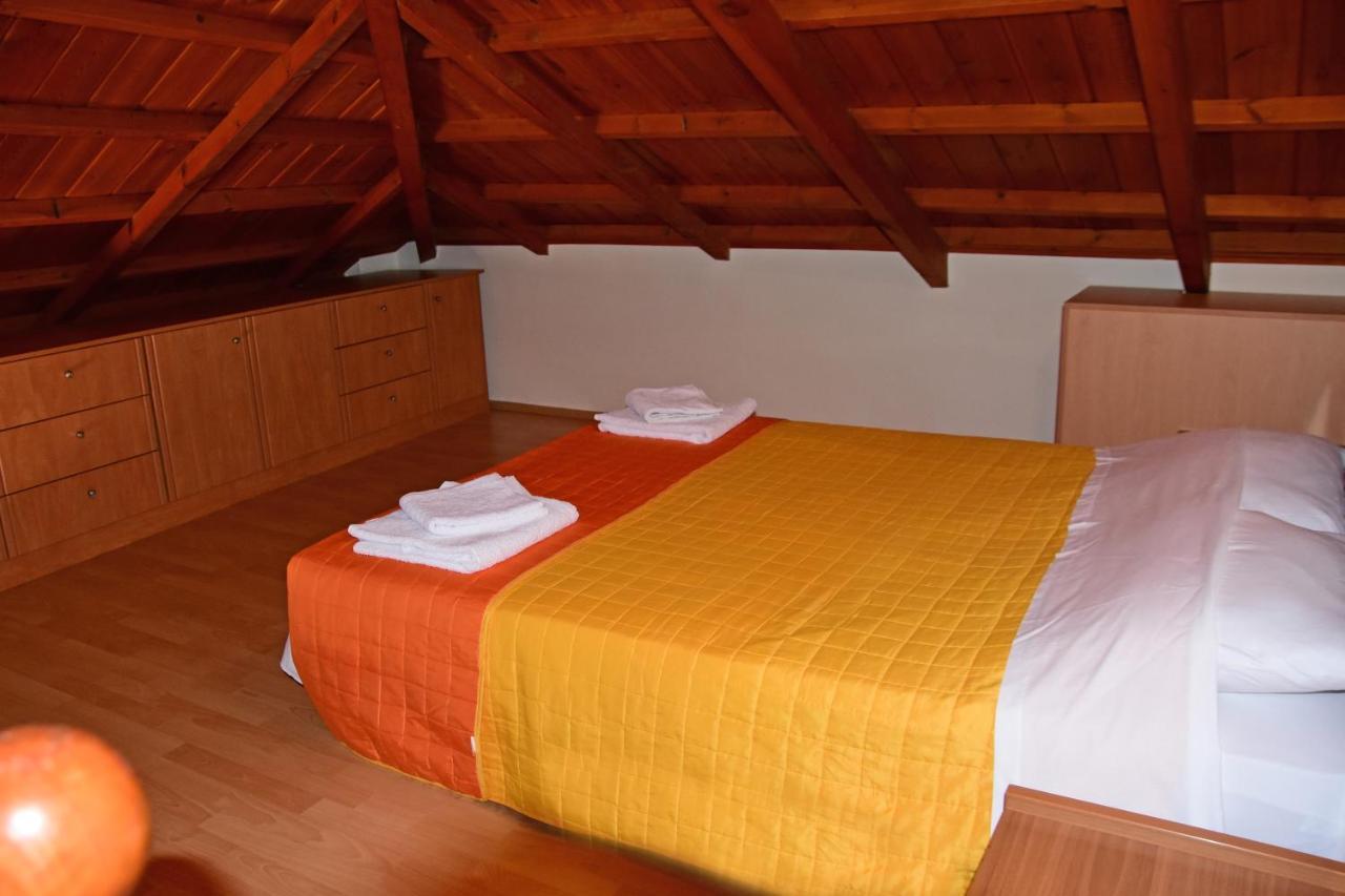 Irides Apartments Megalochori  Dış mekan fotoğraf