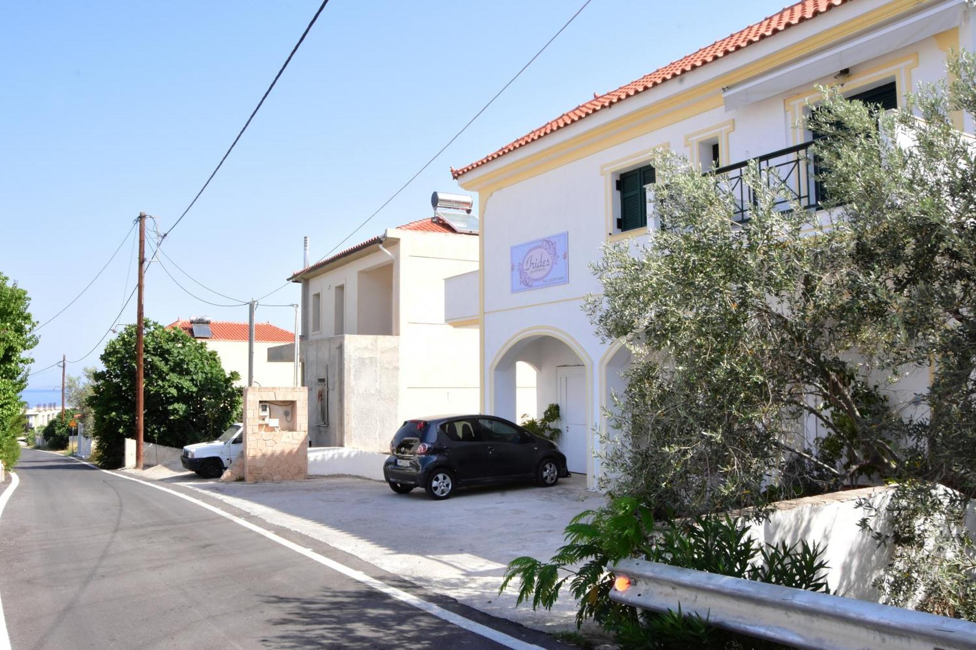 Irides Apartments Megalochori  Dış mekan fotoğraf