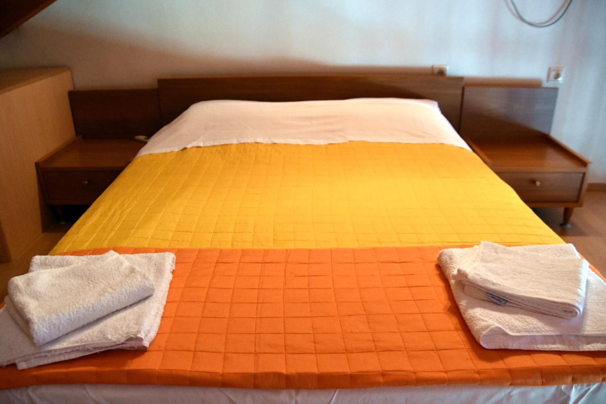 Irides Apartments Megalochori  Dış mekan fotoğraf
